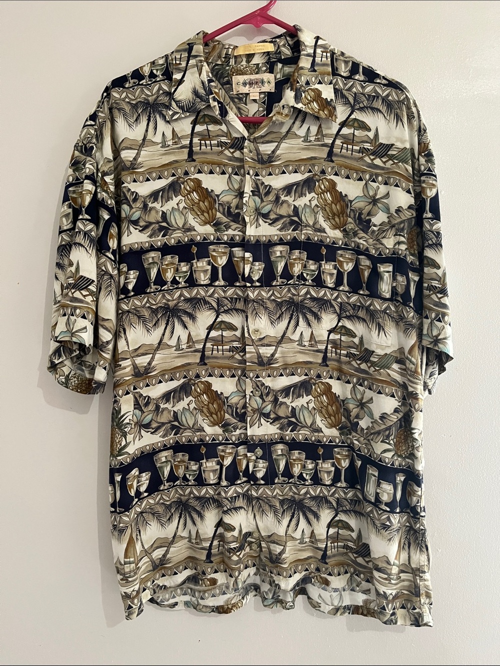 Men's Large Green And Navy Patterned Short Sleeve Button-Down Shirt with pocket